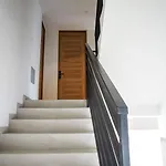 Modern 1Br Apartment With Smart Access & Parking