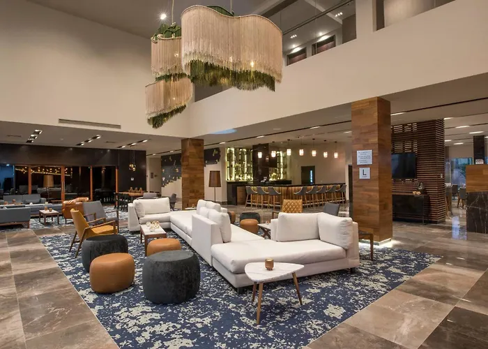 Courtyard By Marriott San Luis Potosi, Los Lagos
