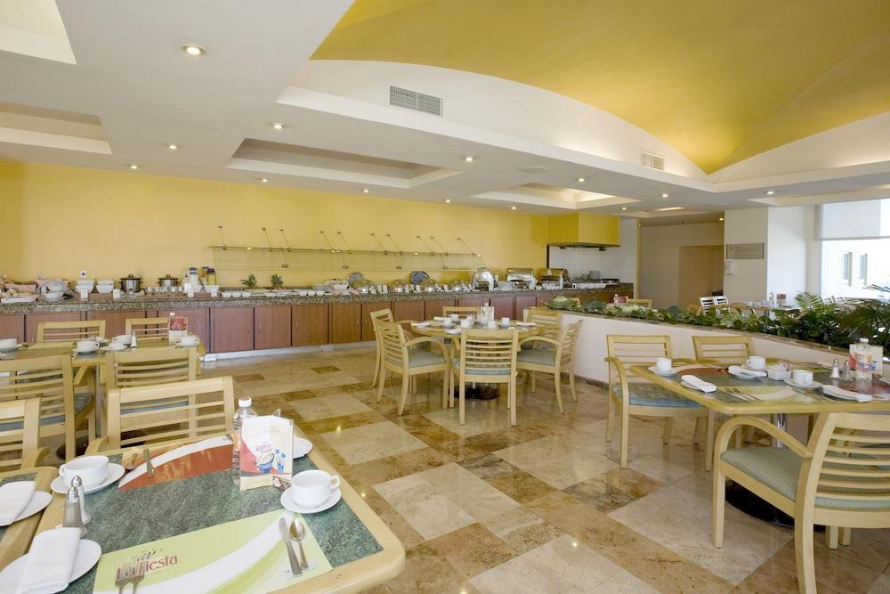 Fiesta Express Oriente Hotel 4*