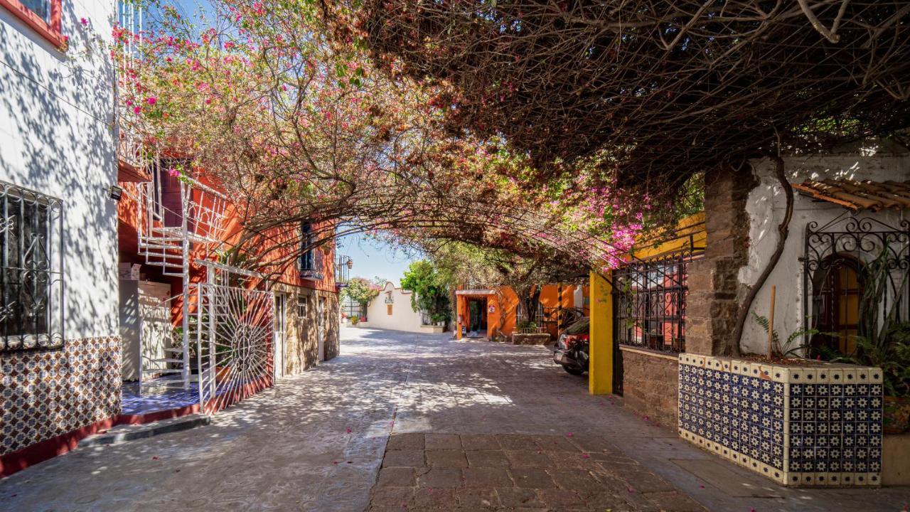Hotel Bugambilias