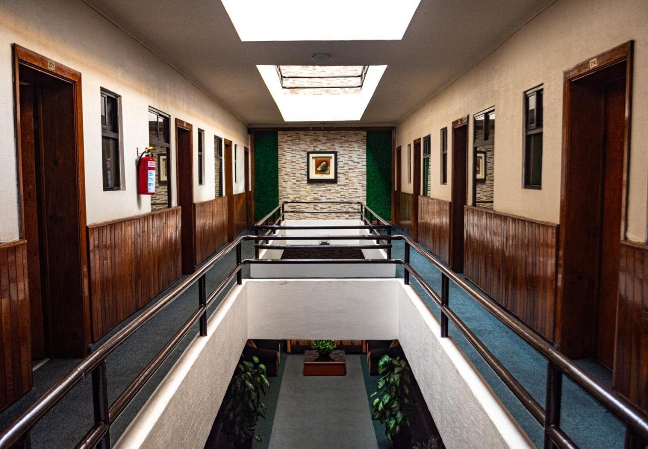 Guadalajara Hotel 2*