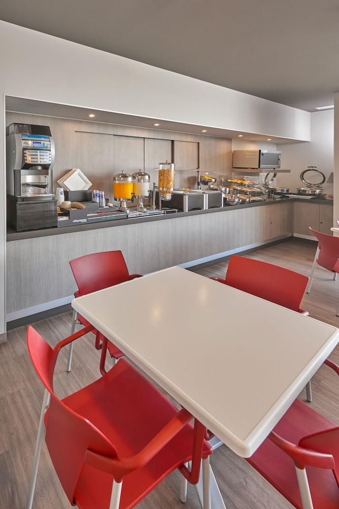 Express Junior By Marriott Carranza Hotel 3*