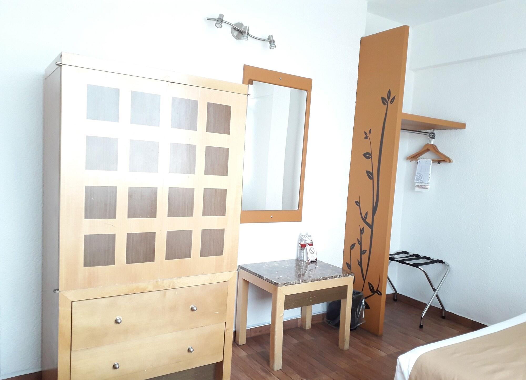 Napoles Hotel