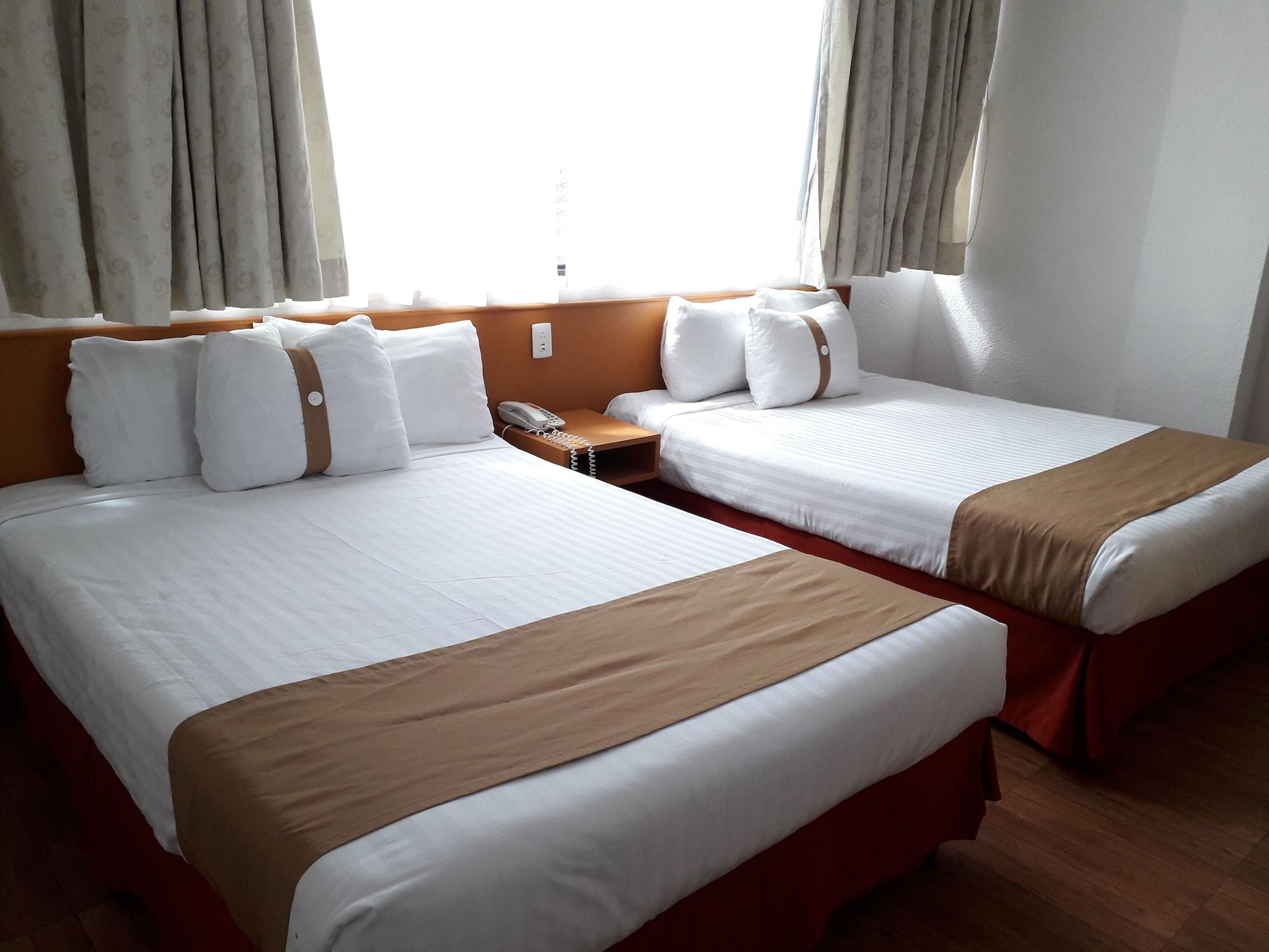Hotel Napoles 3*