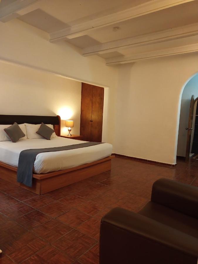 Casa Tequis Hotel *