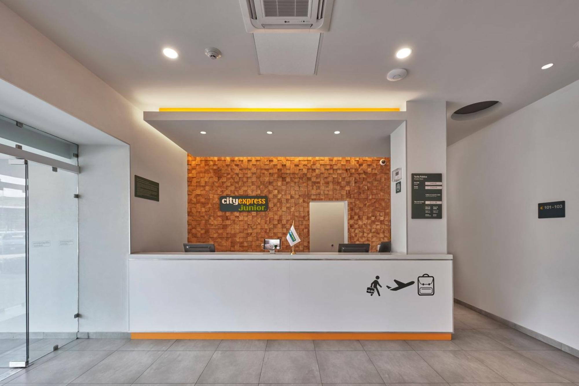 Express Junior By Marriott Carranza 3* San Luis Potosi
