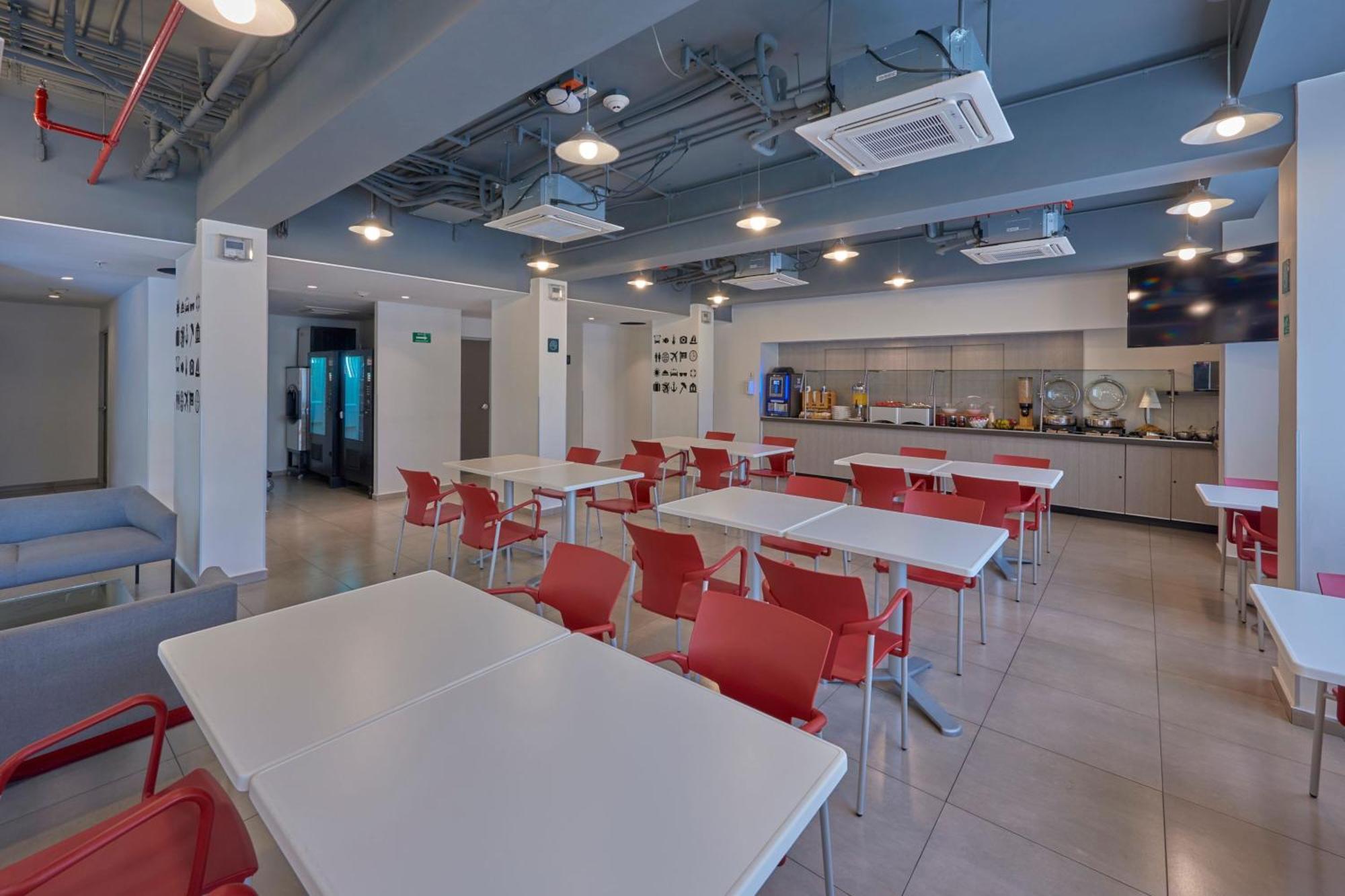 Express Junior By Marriott Carranza