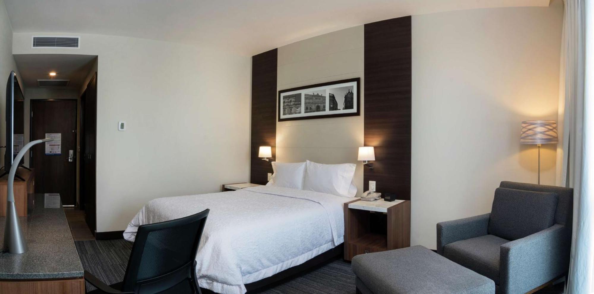 Hampton By Hilton 3*