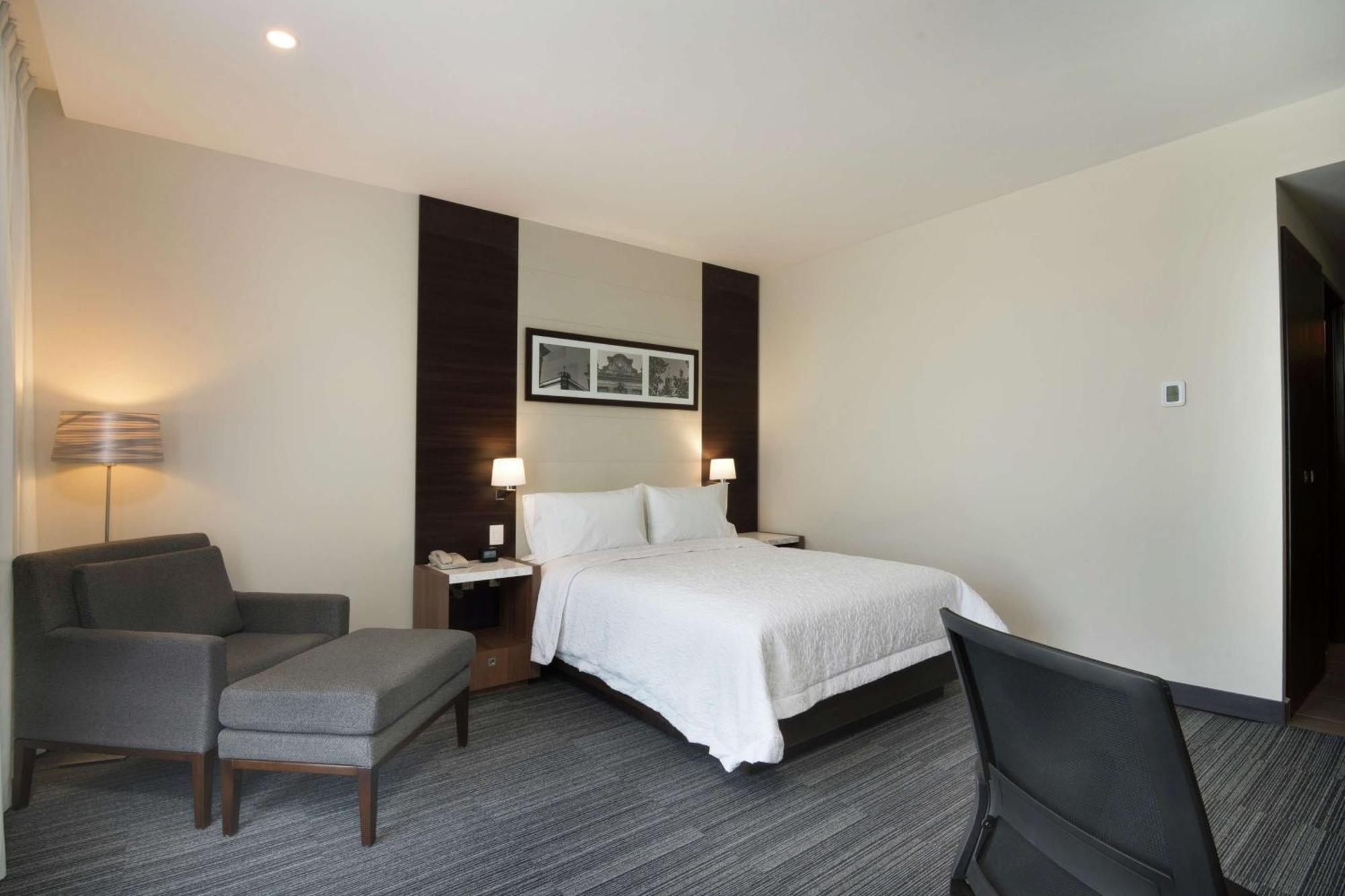 Hotel Hampton By Hilton San Luis Potosi
