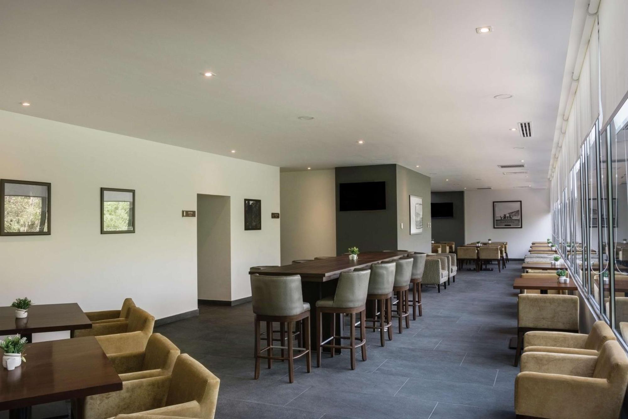 Hampton By Hilton Hotel 3*