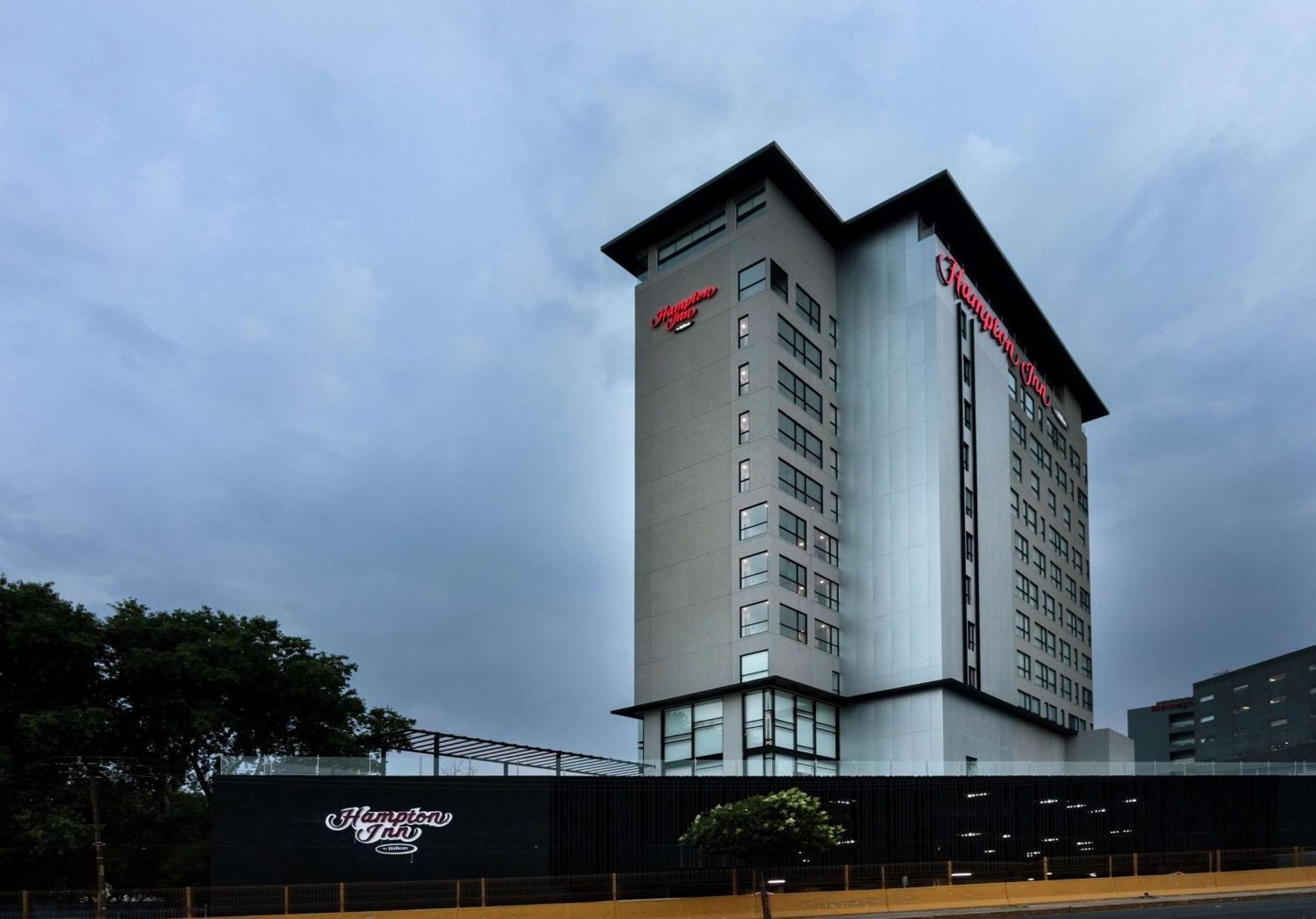 Hotel Hampton By Hilton 3*