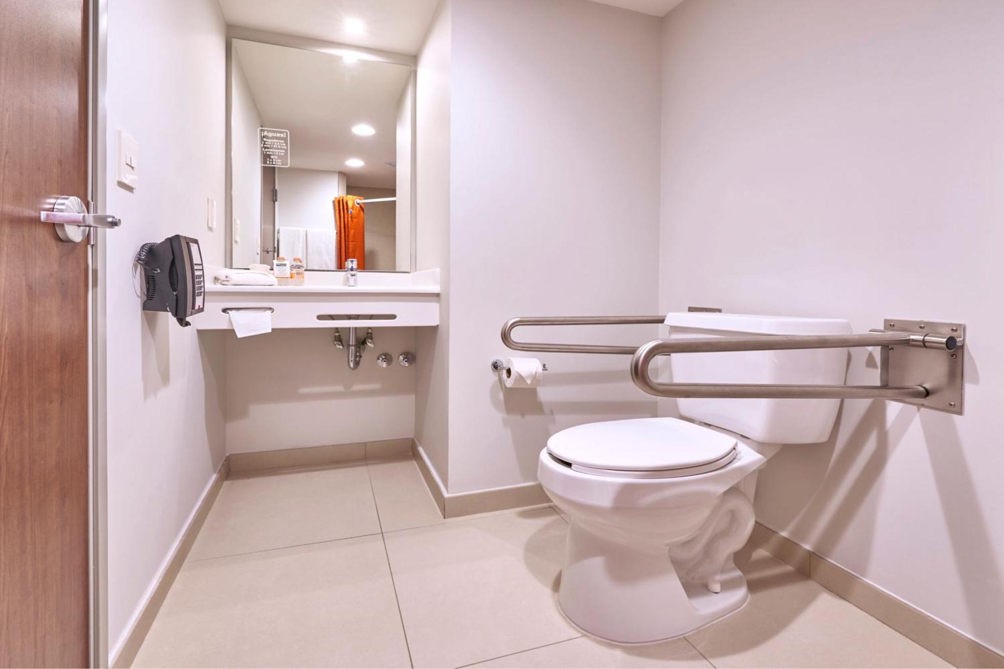 Express Junior By Marriott Carranza San Luis Potosi