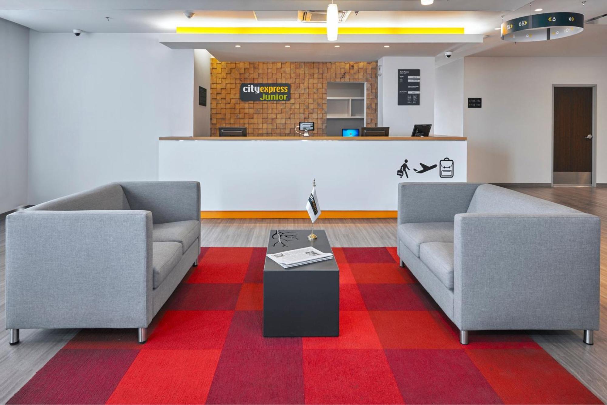 Hotel Express Junior By Marriott Carranza San Luis Potosi