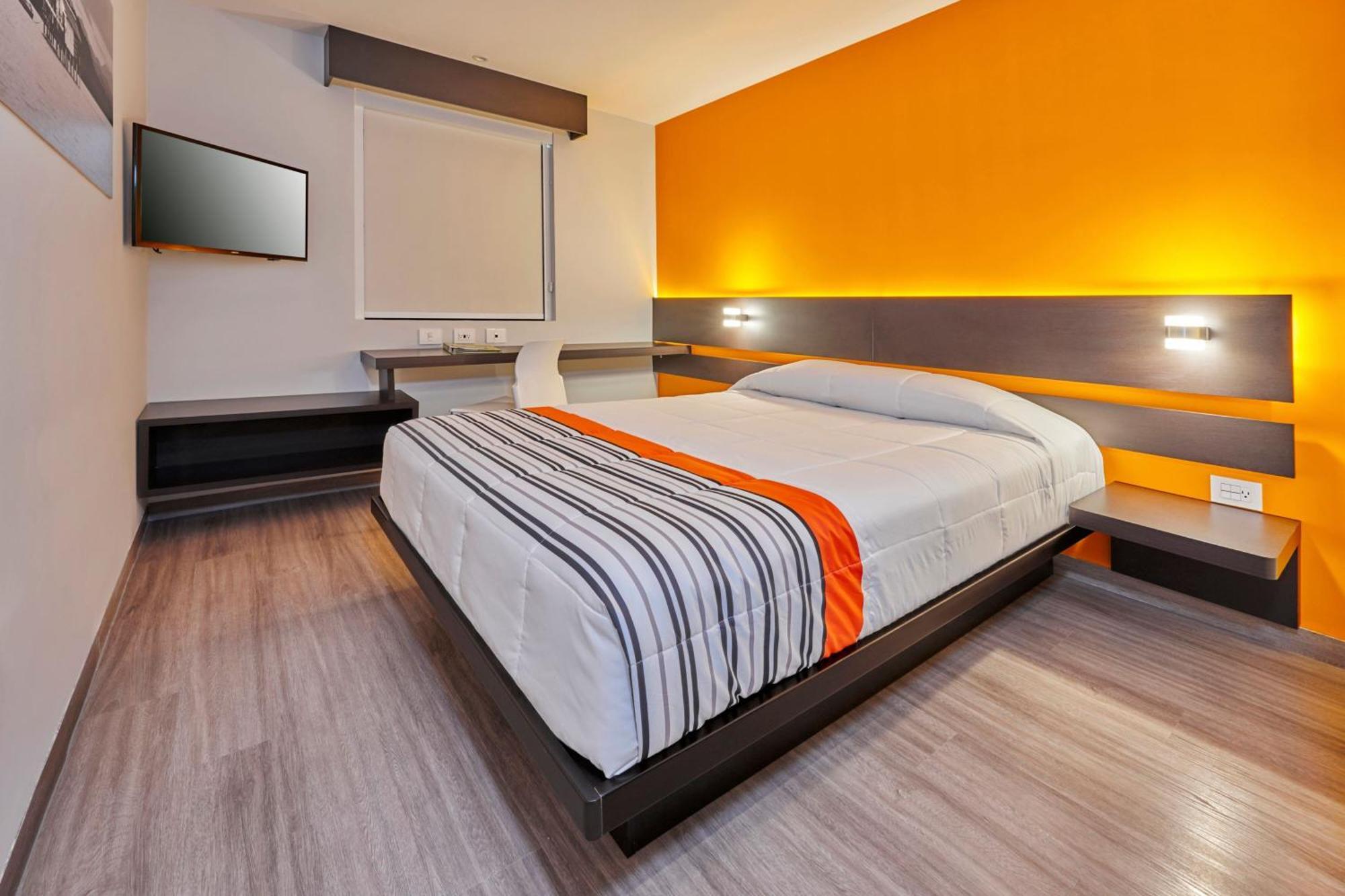 Express Junior By Marriott Carranza San Luis Potosi