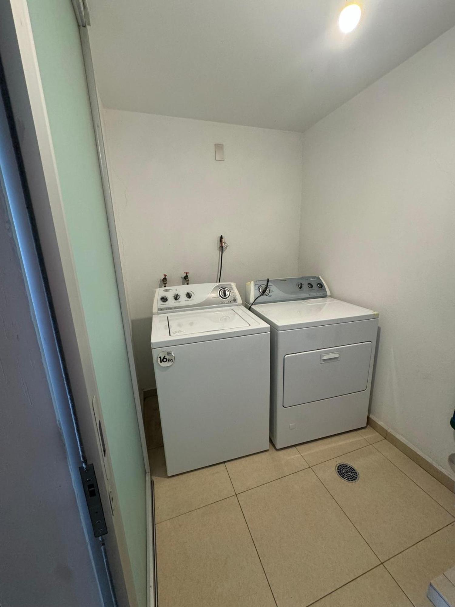 Amplio Departamento Con Balcon
