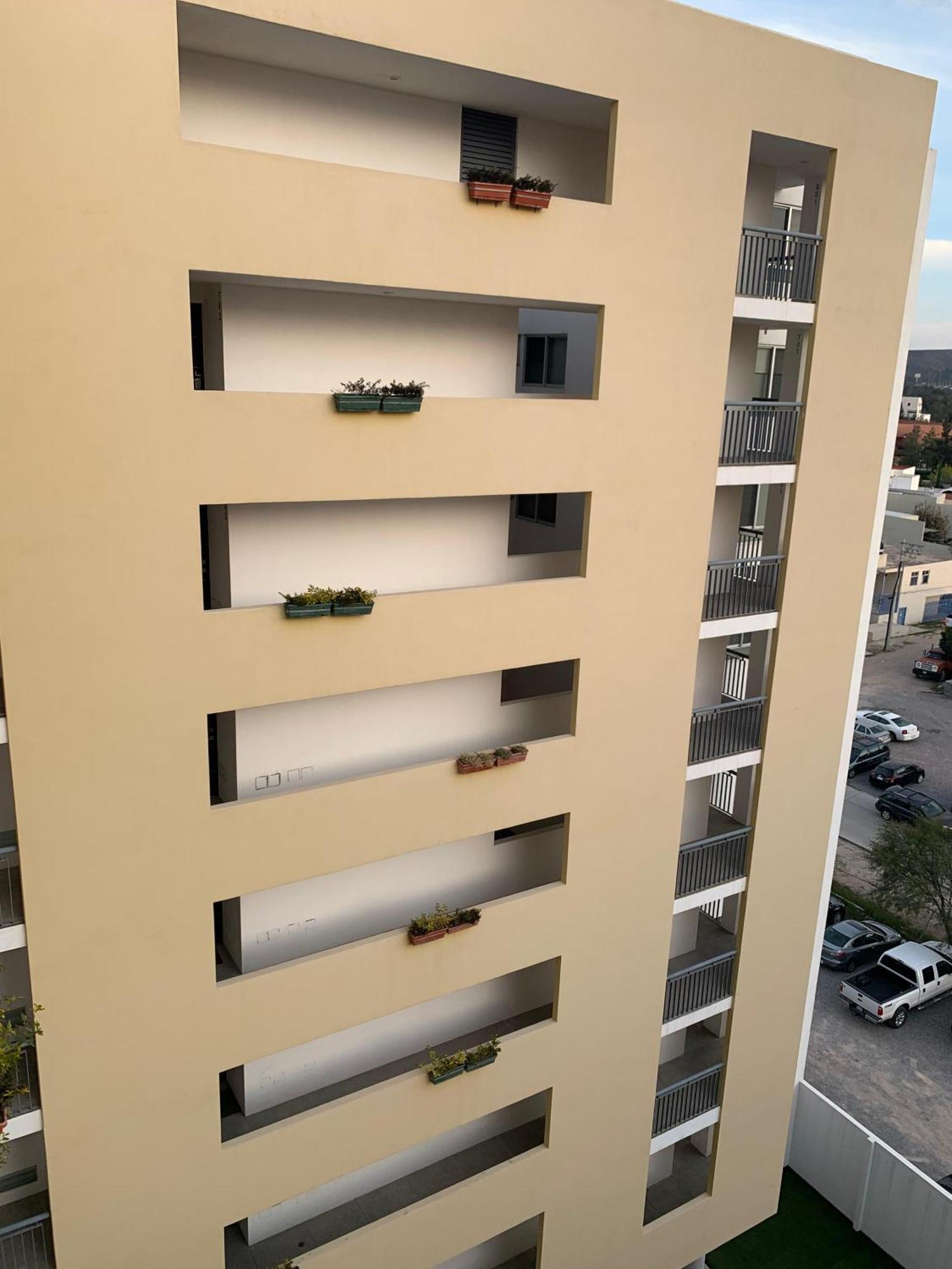 Amplio Departamento Con Balcon *