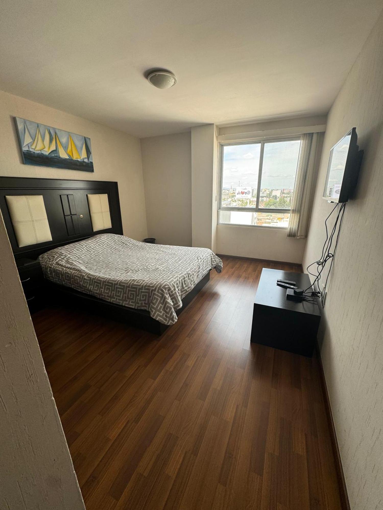 Amplio Departamento Con Balcon