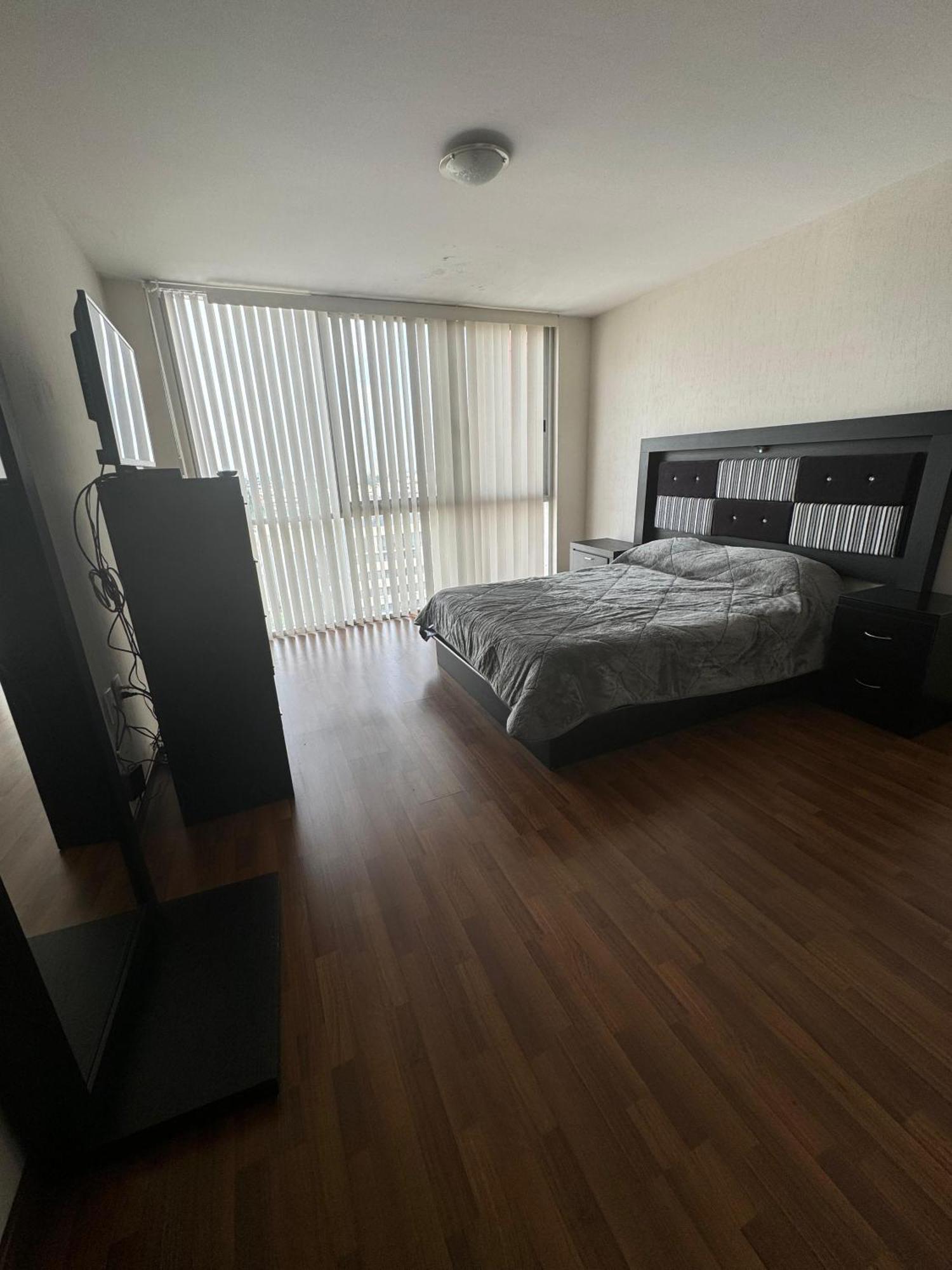Apartamento Amplio Departamento Con Balcon