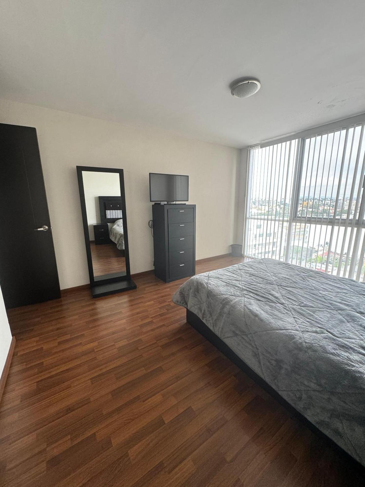 Apartamento Amplio Departamento Con Balcon *
