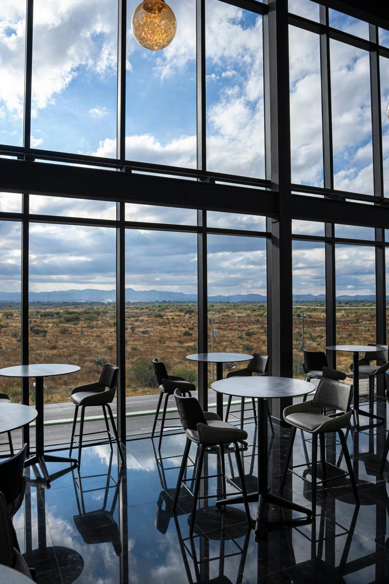 Hotel Radisson Aeropuerto