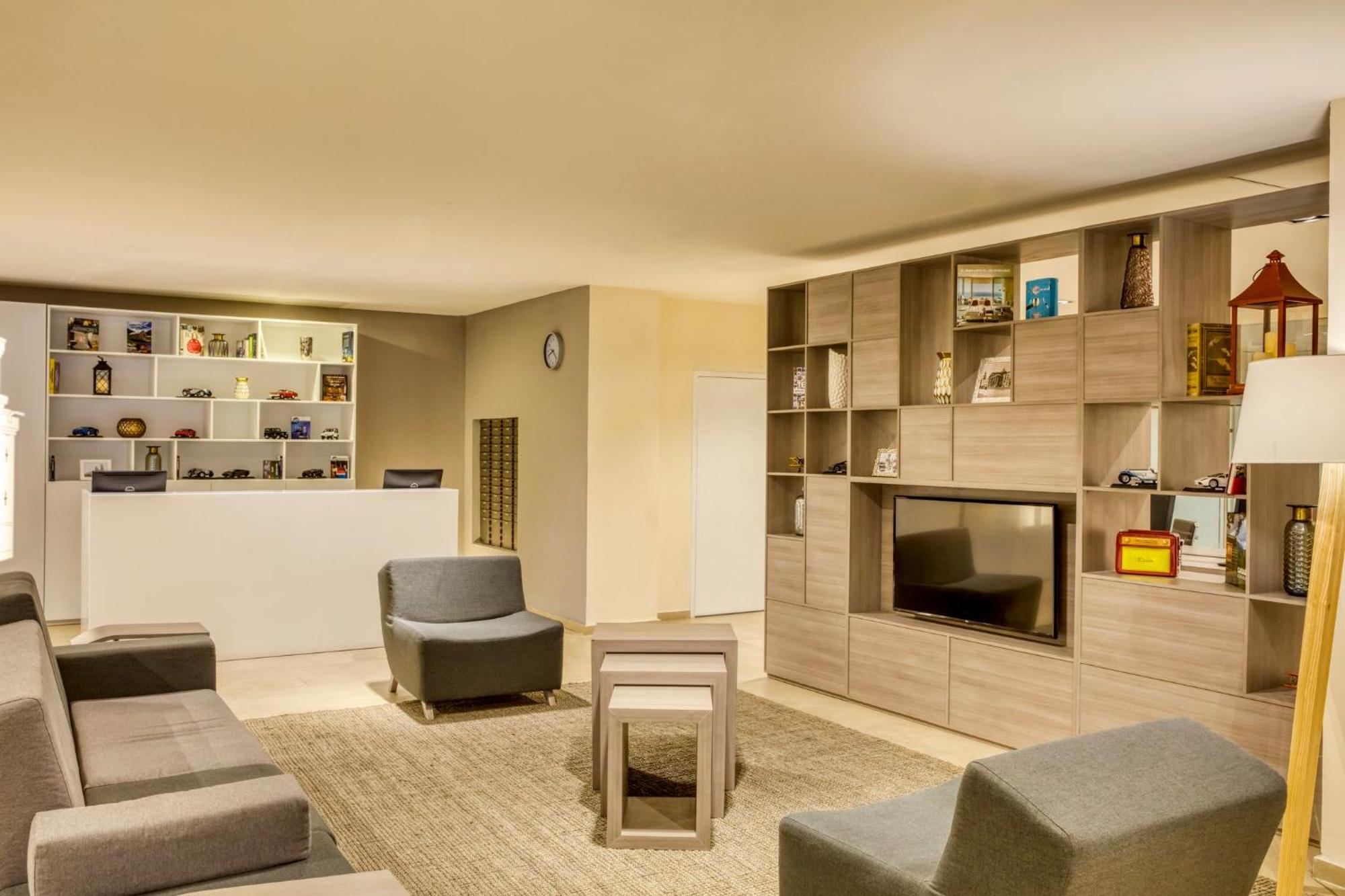 Fiesta Express Oriente Hotel 4*