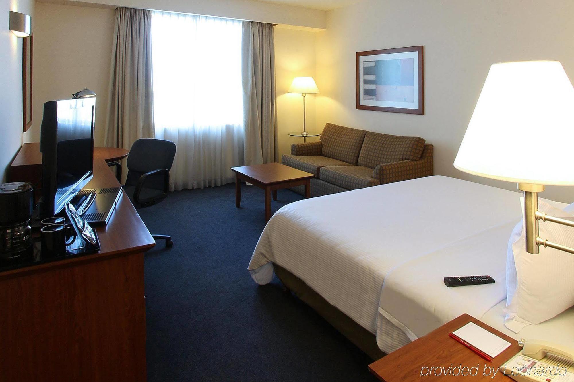 Fiesta Express Oriente Hotel 4*