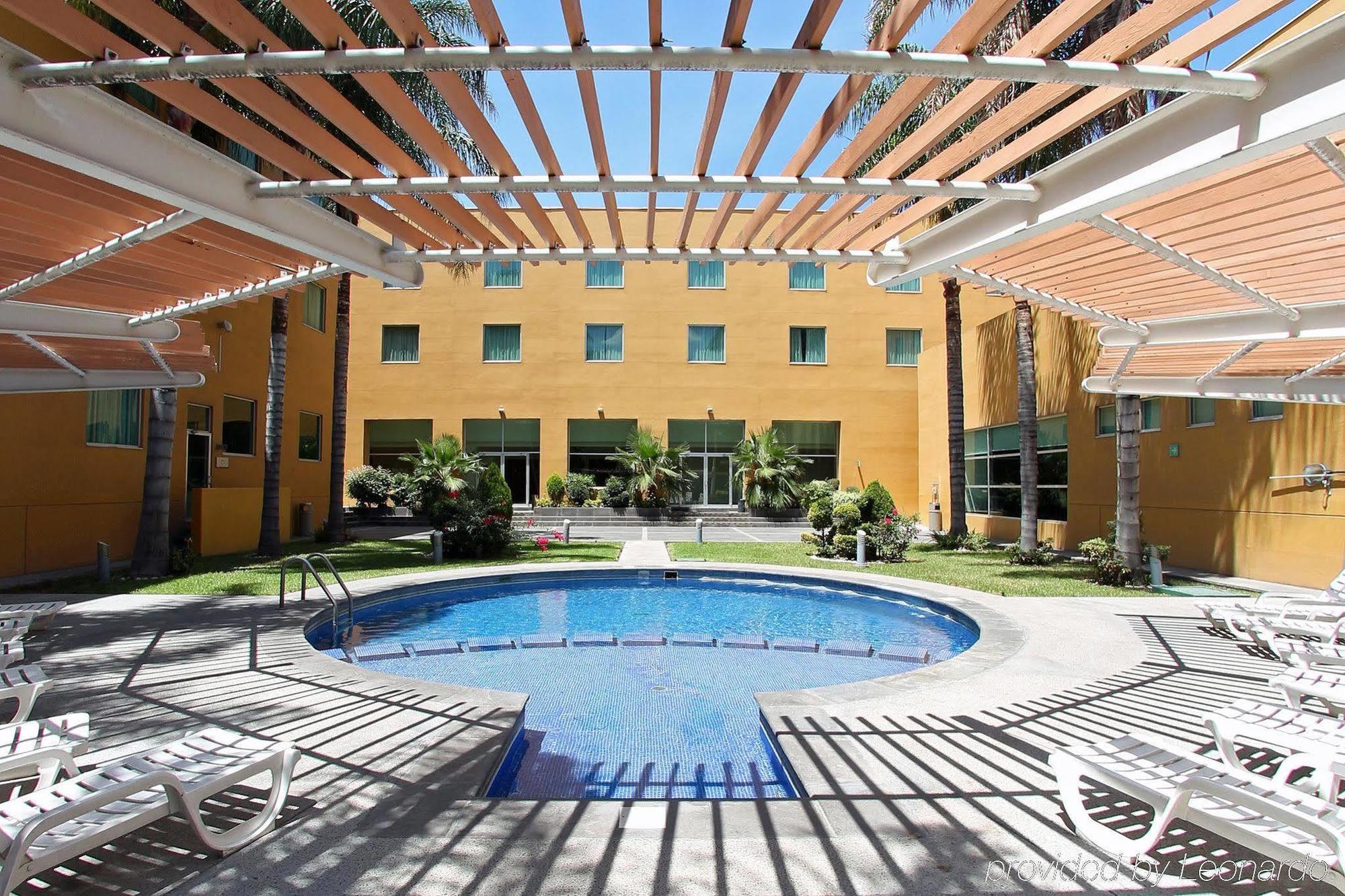 Fiesta Express Oriente Hotel 4*