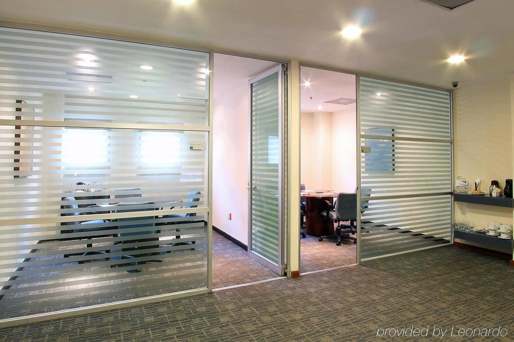 Fiesta Express Oriente Hotel 4*