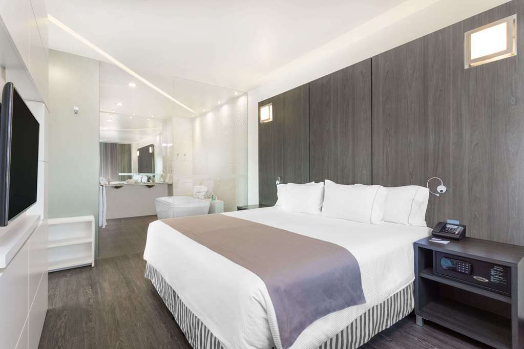 Ramada Encore 3*