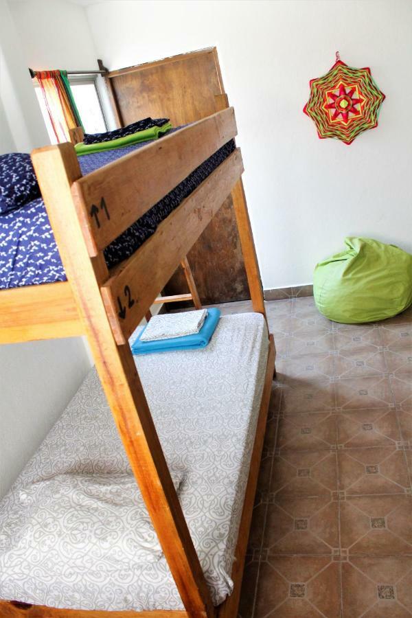 Hostal Hikuri *