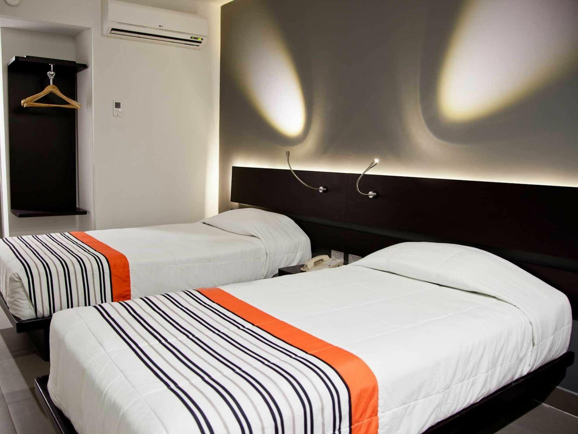 Hotel Express Junior By Marriott Carranza San Luis Potosi