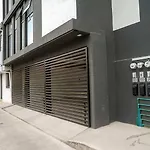 Modern 1Br Apartment With Smart Access & Parking