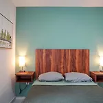 Modern Apartment Near Slp\'S Historic Center