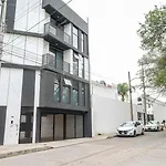 Cozy Apartment For 4 Guests With Free Parking