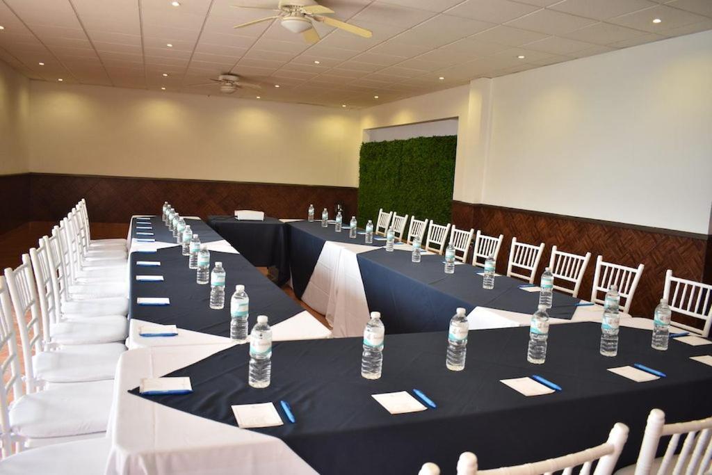 Sand's San Luis Hotel 3*