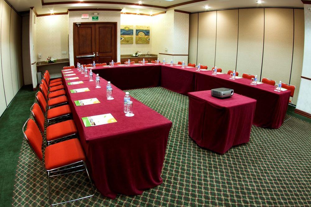 Courtyard By Marriott