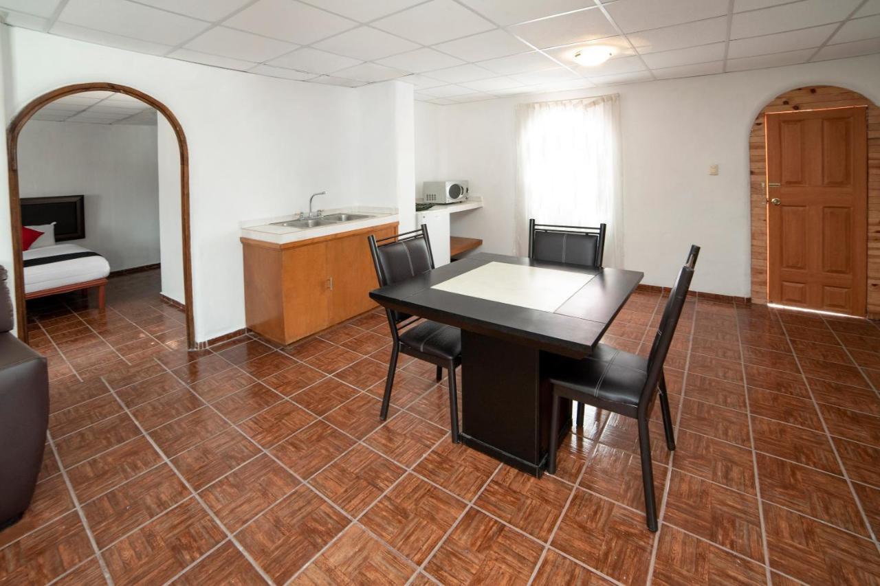 Capital O Next Yard & Suites Tequisquiapan Hotel