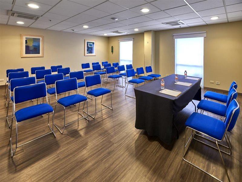 Hotel Express By Marriott Zona Universitaria