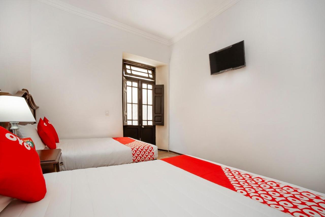 Oyo Zaragoza Hotel