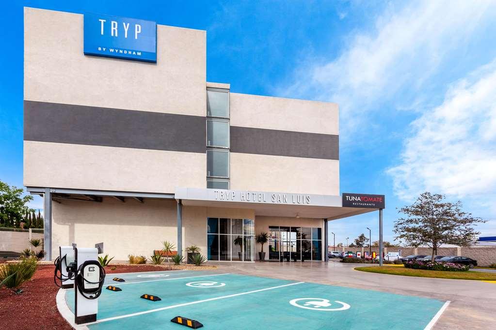 Tryp By Wyndham Hotel