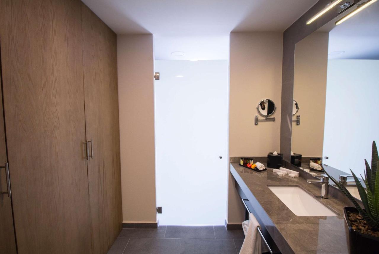 Hotel Tryp By Wyndham 4*