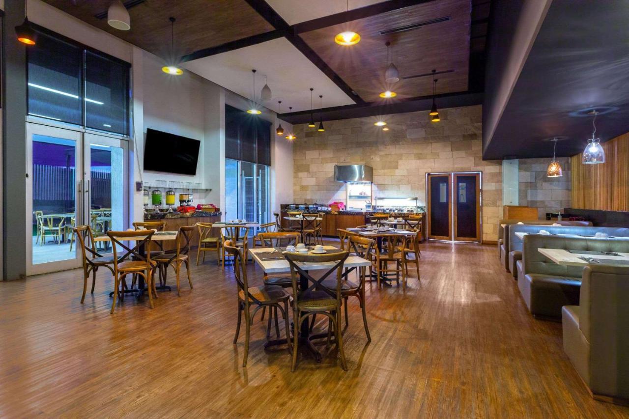Tryp By Wyndham Hotel