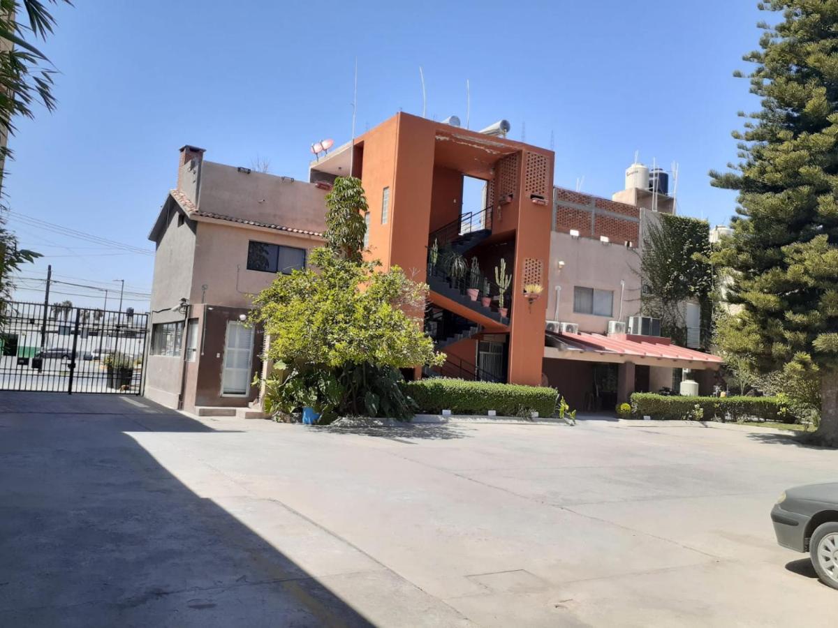 Apartahotel Genesis / Lofts 3*