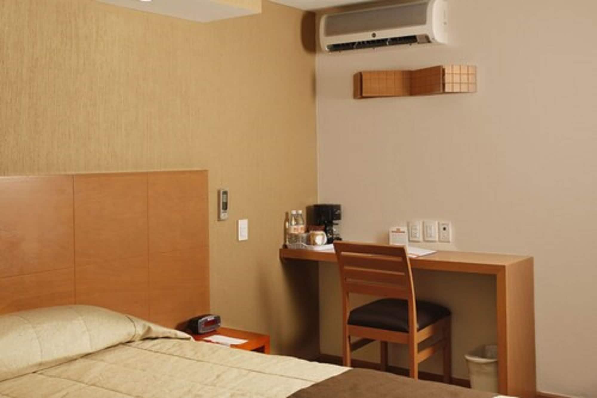 Hotel La Y