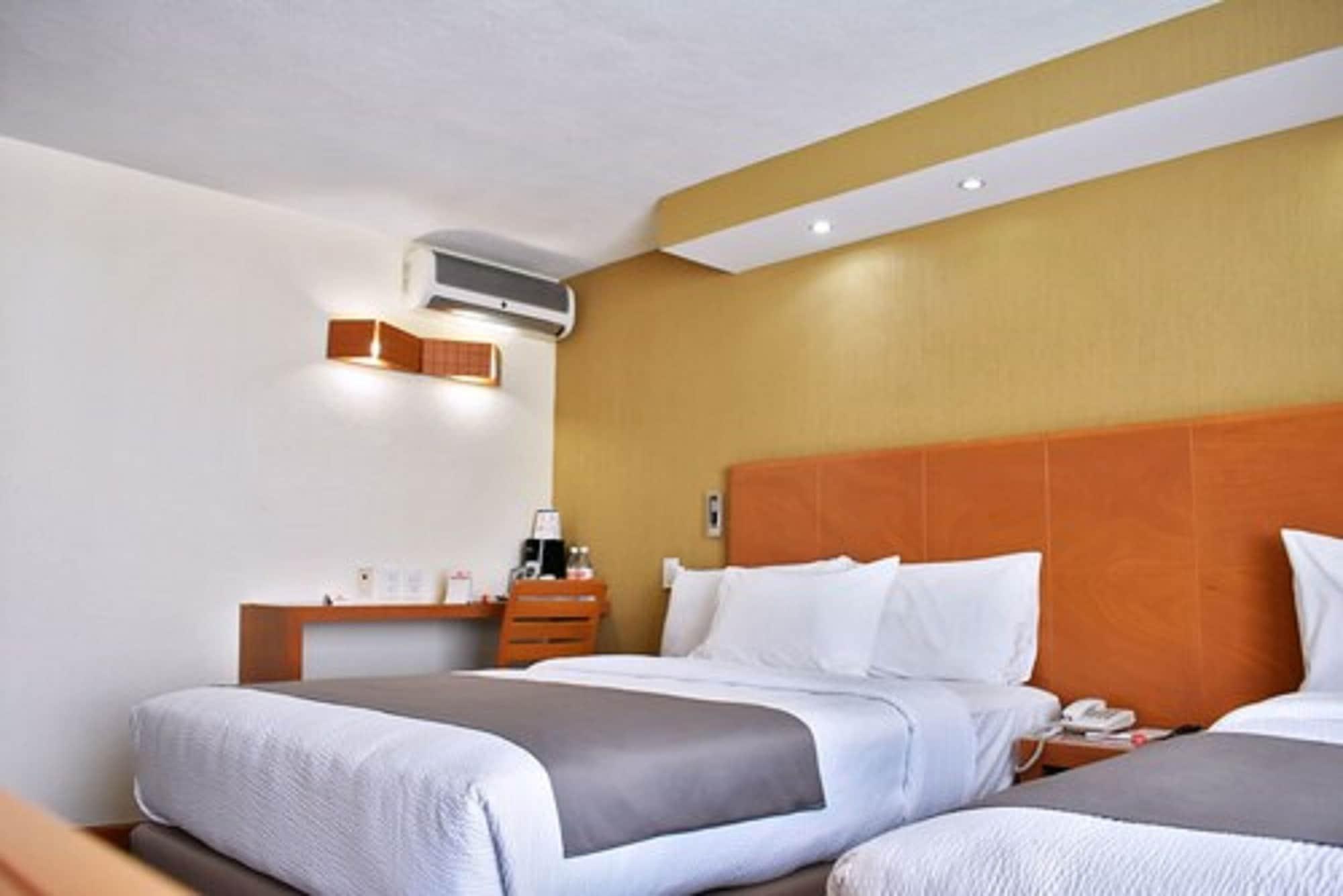 La Y Hotel San Luis Potosí