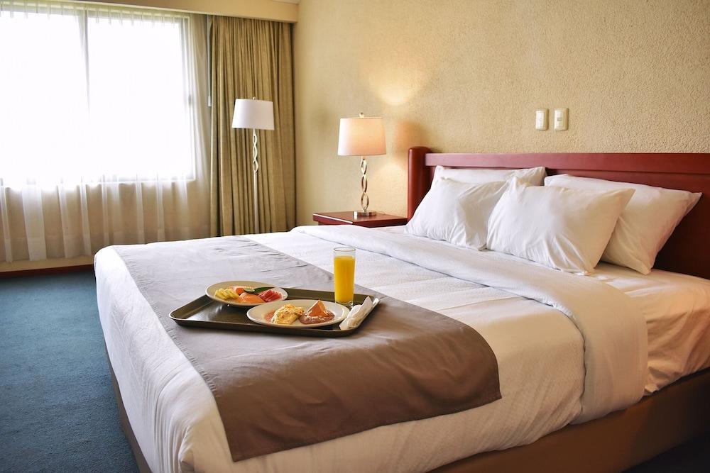 La Y Hotel