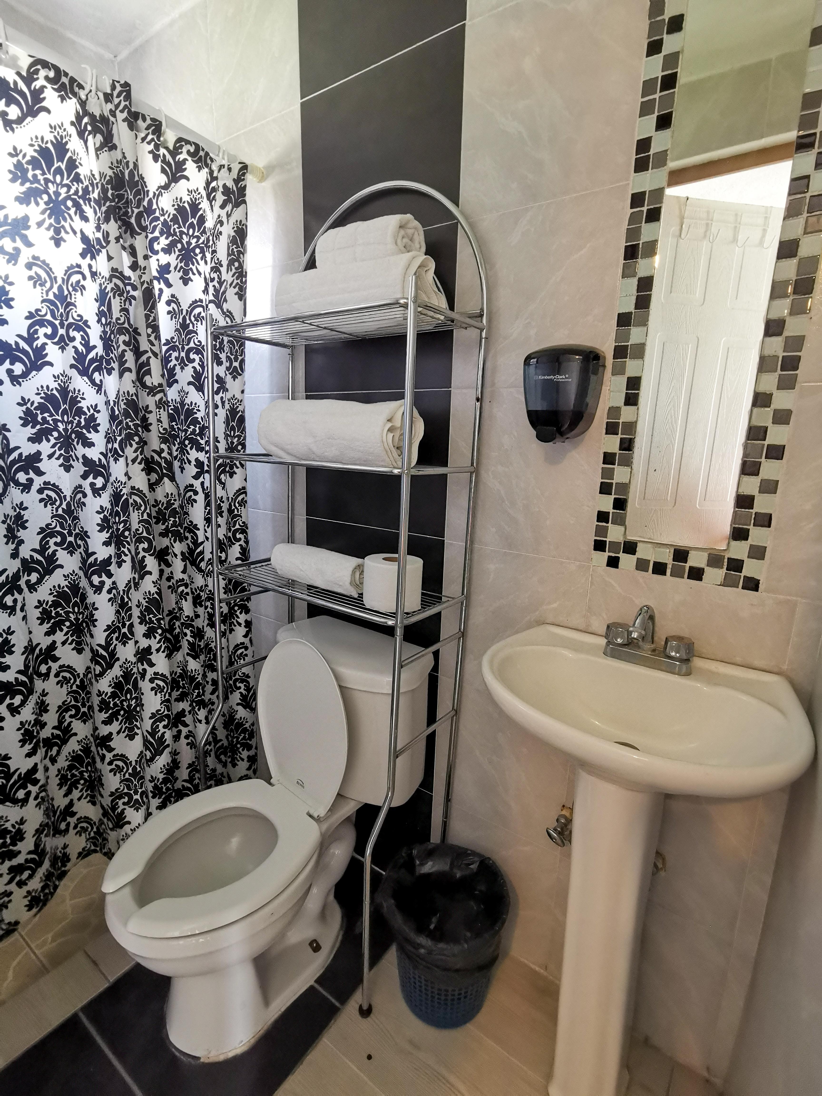 Ejecutivas Kenzi Apartamento *
