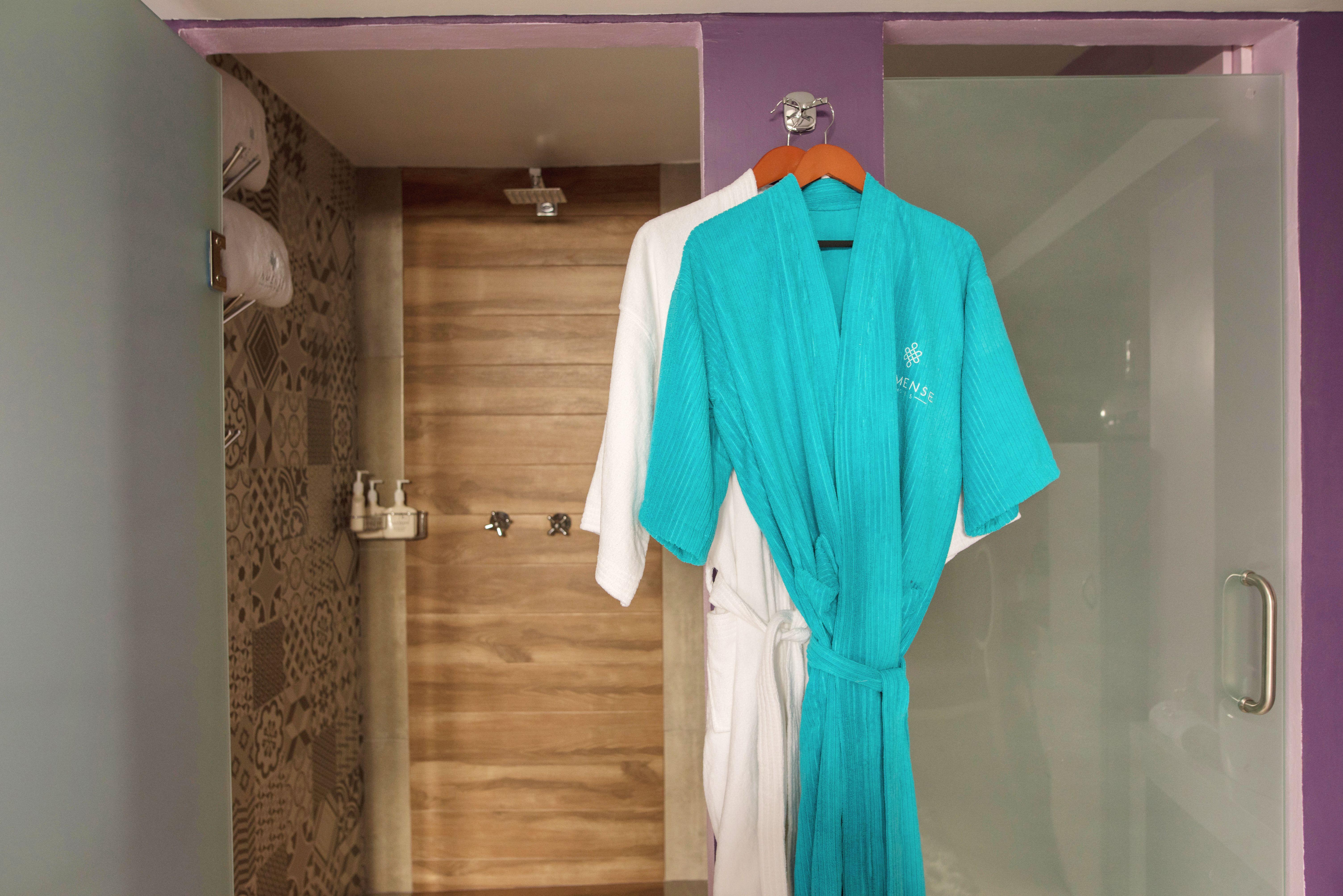 Hotel Santosi 3*