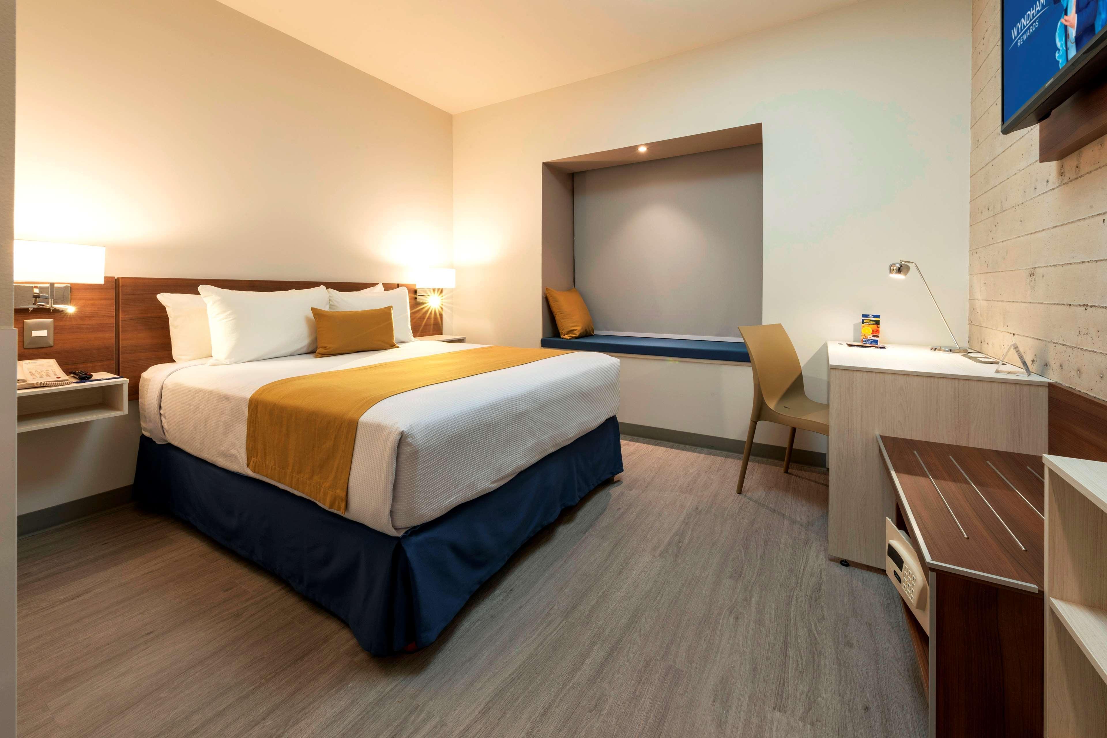 Microtel & By Wyndham Hotel San Luis Potosí