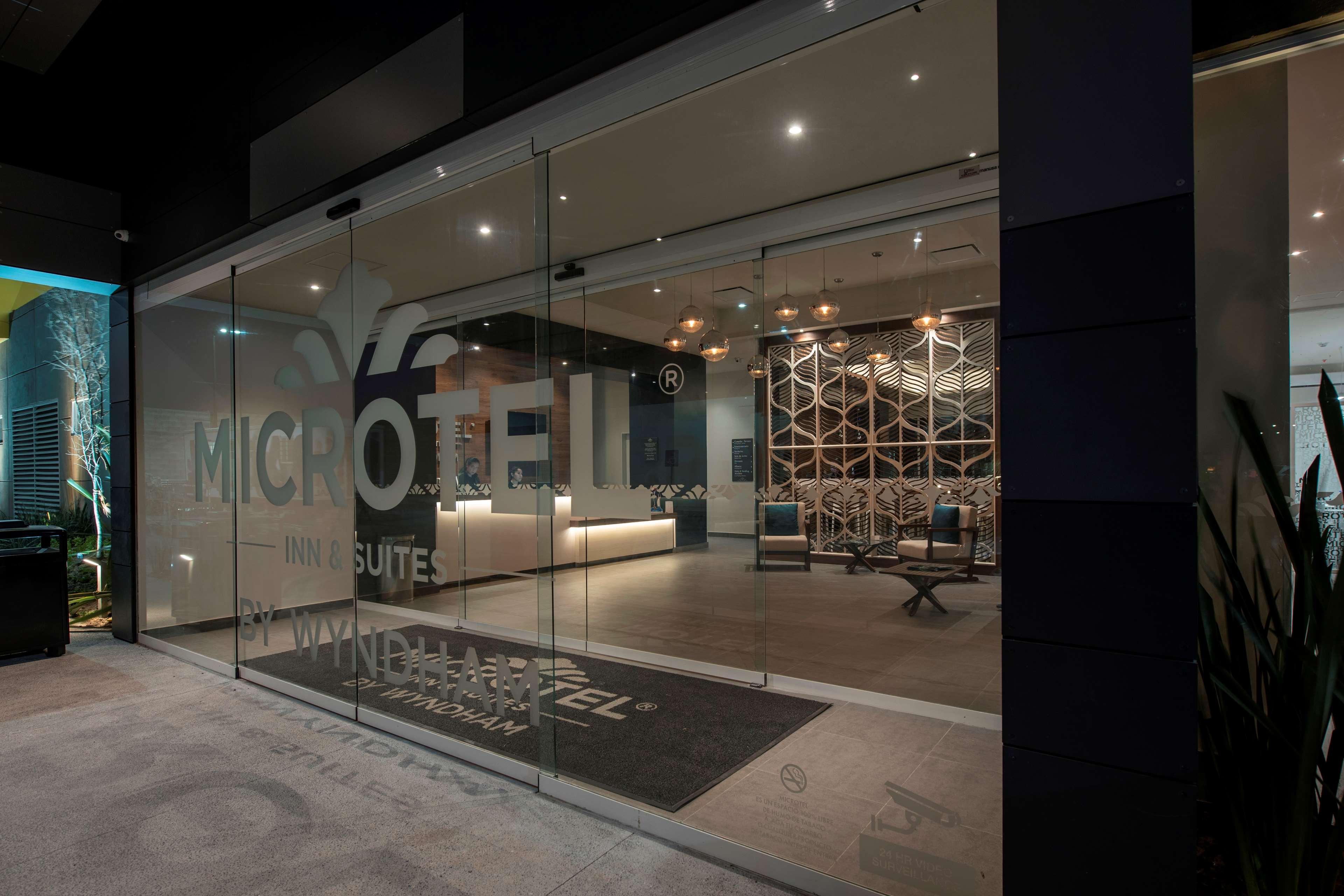 Hotel Microtel & By Wyndham 3*